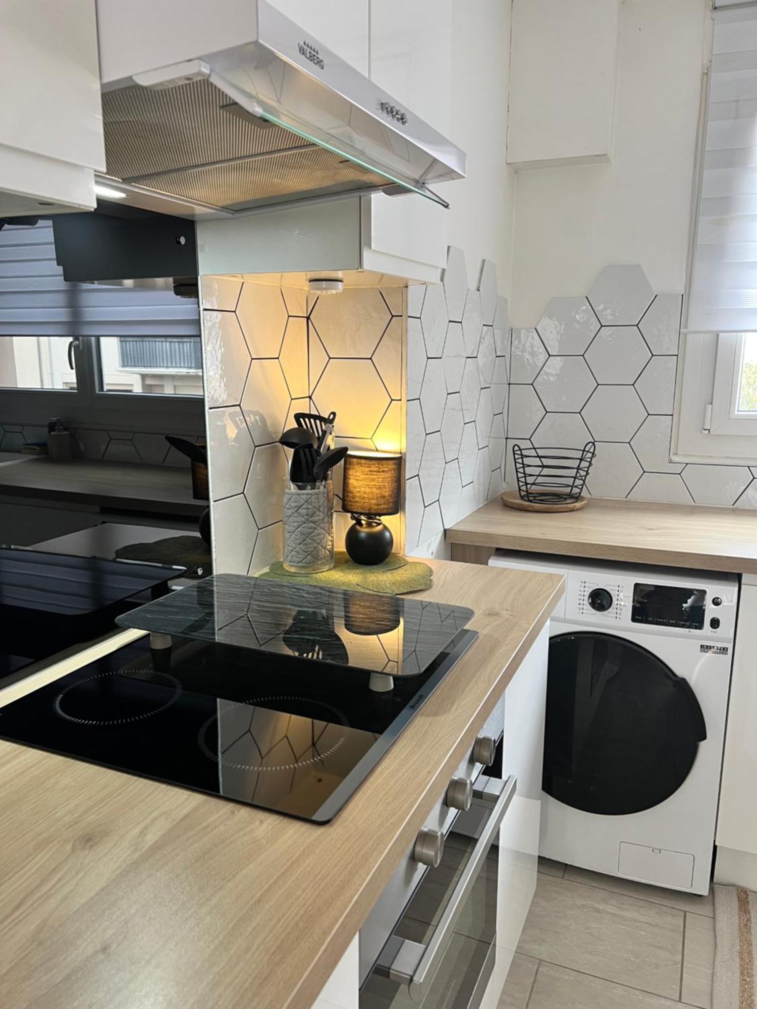 Le Bellevue - T3 - Gare & Les Jardins Darcy - Parking Free Apartment Дижон Екстериор снимка